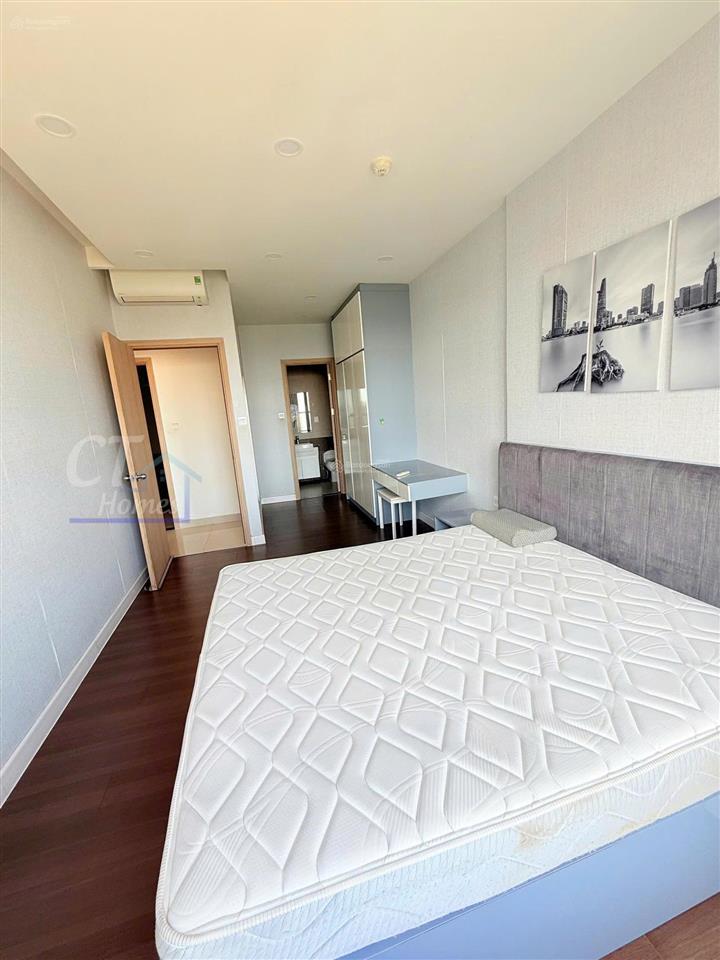 Sổ hồng sẵn  bán nhanh căn 2pn view sông the sun avenue giá tốt 7.55 tỷ