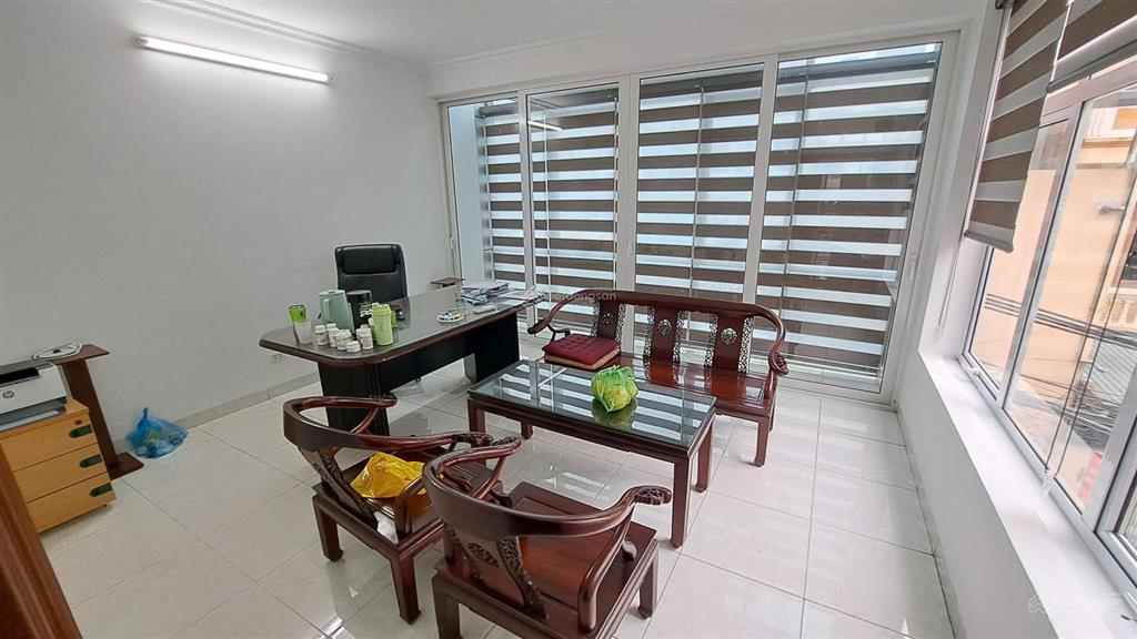 Cho thuê nhà 100m2 x 7 tầng  ngõ 168 kim giang  kinh doanh sầm uất