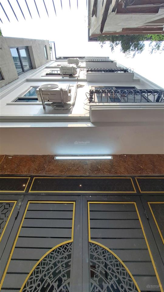 Bán tòa chdv phố tạ quang bửu  90m2 x 6 tầng  16 phòng  giá 25 tỷ