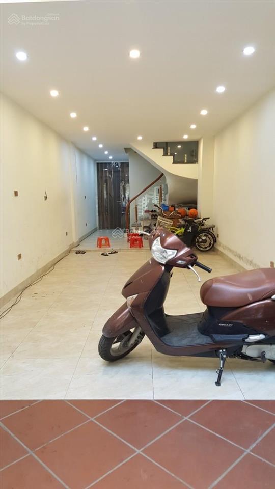 Bán nhà phân lô bách khoa  ngõ 40 tạ quang bửu  kinh doanh đỉnh  70m2 x 6 tầng  giá 30.8 tỷ