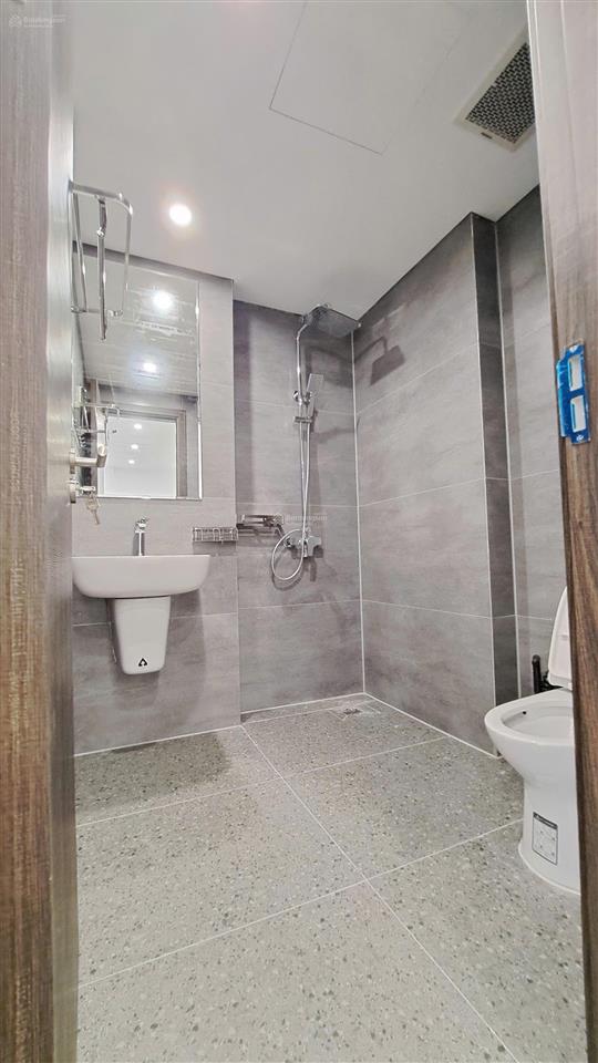 Cho thuê văn phòng tầng 2 phố thọ lão  lò đúc  60m2  giá 15 triệu/tháng