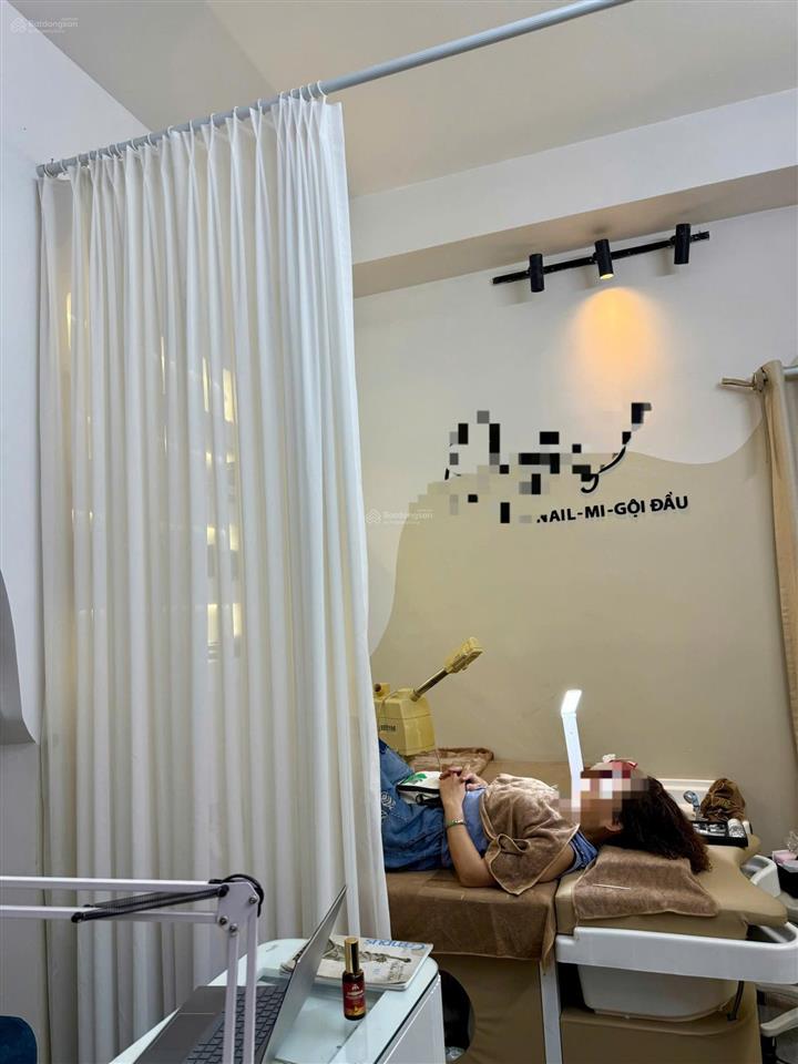 Cho thuê mặt bằng & sang nhượng cửa hàng nail mi móng  khu bách khoa
