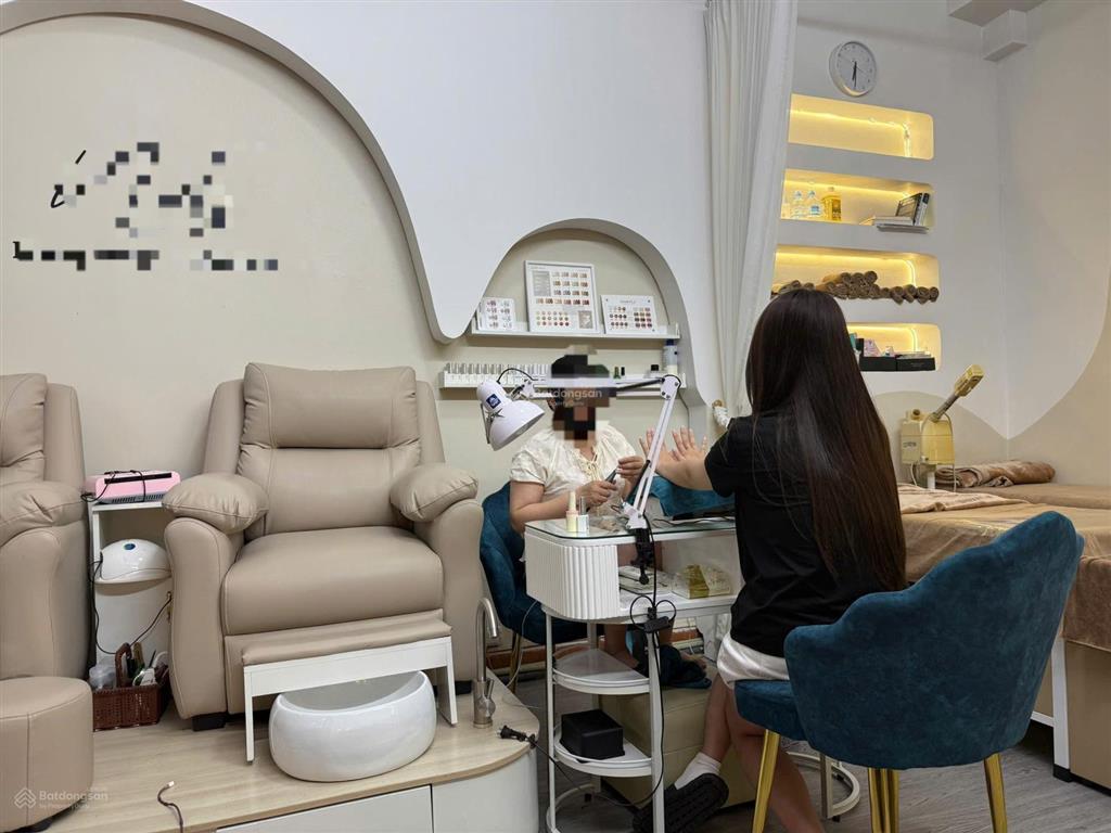 Cho thuê mặt bằng & sang nhượng cửa hàng nail mi móng  khu bách khoa