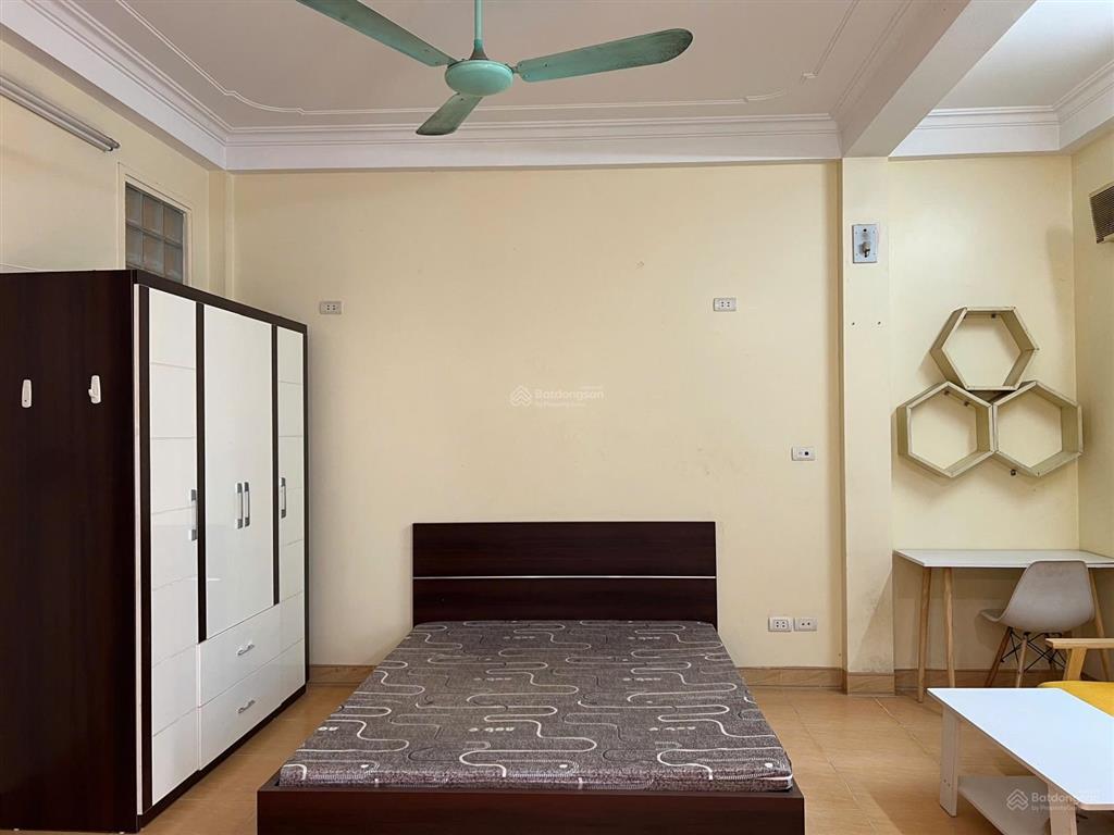 Cho thuê nhà 5 tầng phố lạc trung  30m2 x 5 tầng  5 ngủ  giá 16.5 triệu/tháng