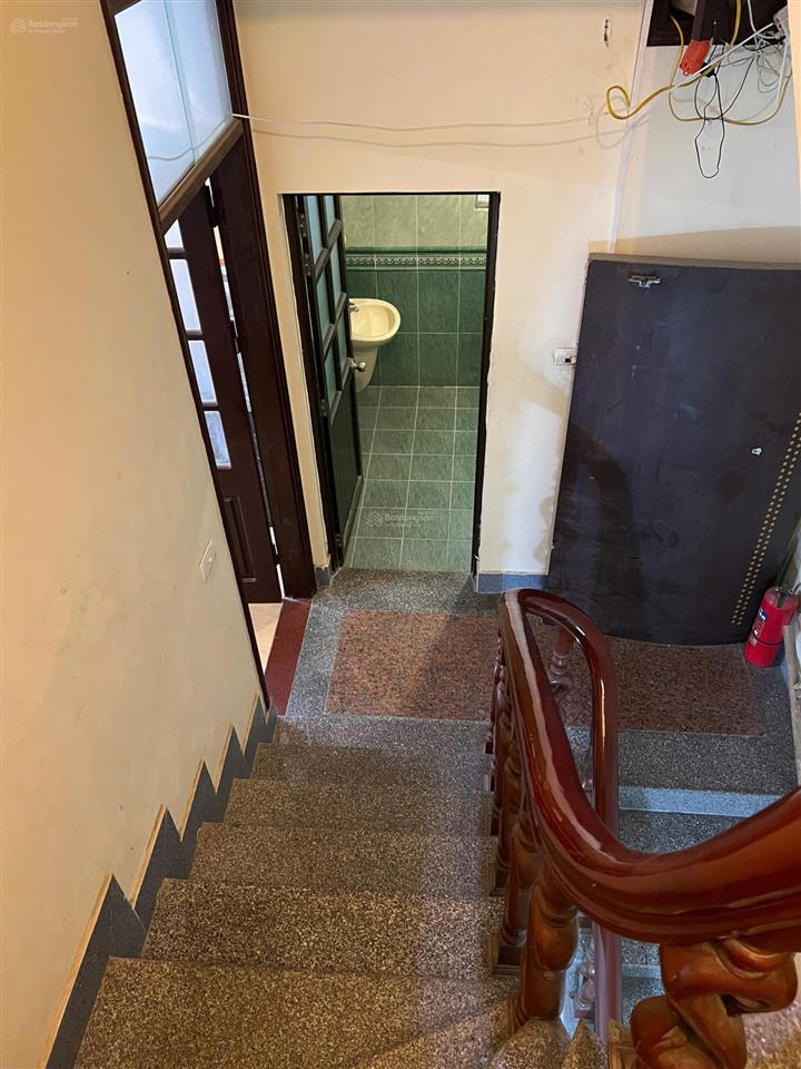 Cho thuê nhà 5 tầng phố lạc trung  30m2 x 5 tầng  5 ngủ  giá 16.5 triệu/tháng