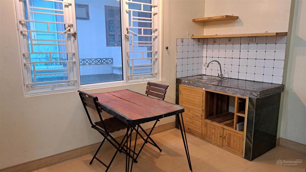 Cho thuê nhà 5 tầng phố lạc trung  30m2 x 5 tầng  5 ngủ  giá 16.5 triệu/tháng