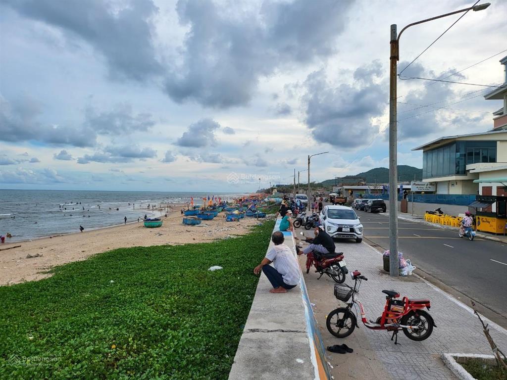 Cho thuê mặt bằng 600m2 mặt tiền biển bờ kè phước hải, bà rịa vũng tàu
