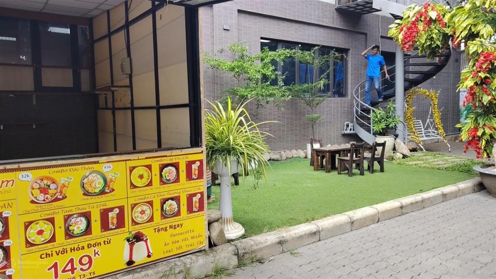 Gấp cho thuê kiốt mặt bằng kinh doanh đẹp vị trí đắc địa, mặt tiền rộng