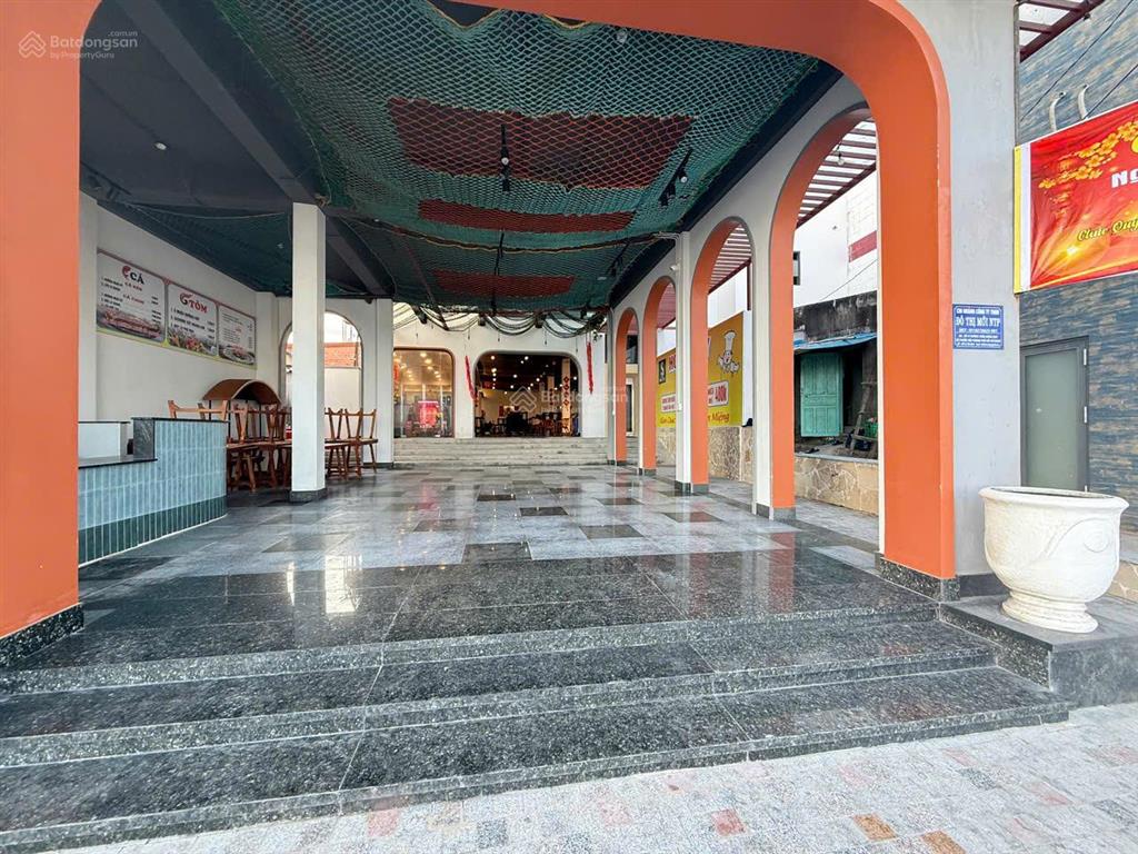 Gấp cần cho thuê mb bờ kè phước hải. 1 sàn 600m2. cho thuê nửa sàn giá rẻ