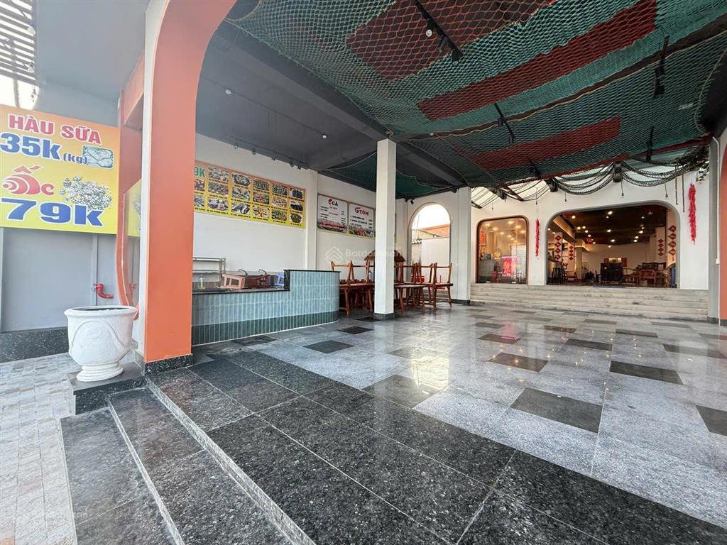 Gấp cần cho thuê mb bờ kè phước hải. 1 sàn 600m2. cho thuê nửa sàn giá rẻ