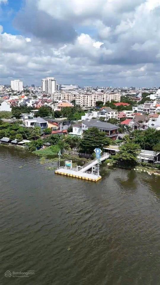 Lô đất 230m2(10x23) , full thổ cư, đối diện công viên, xây biệt thự vườn , kinh doanh