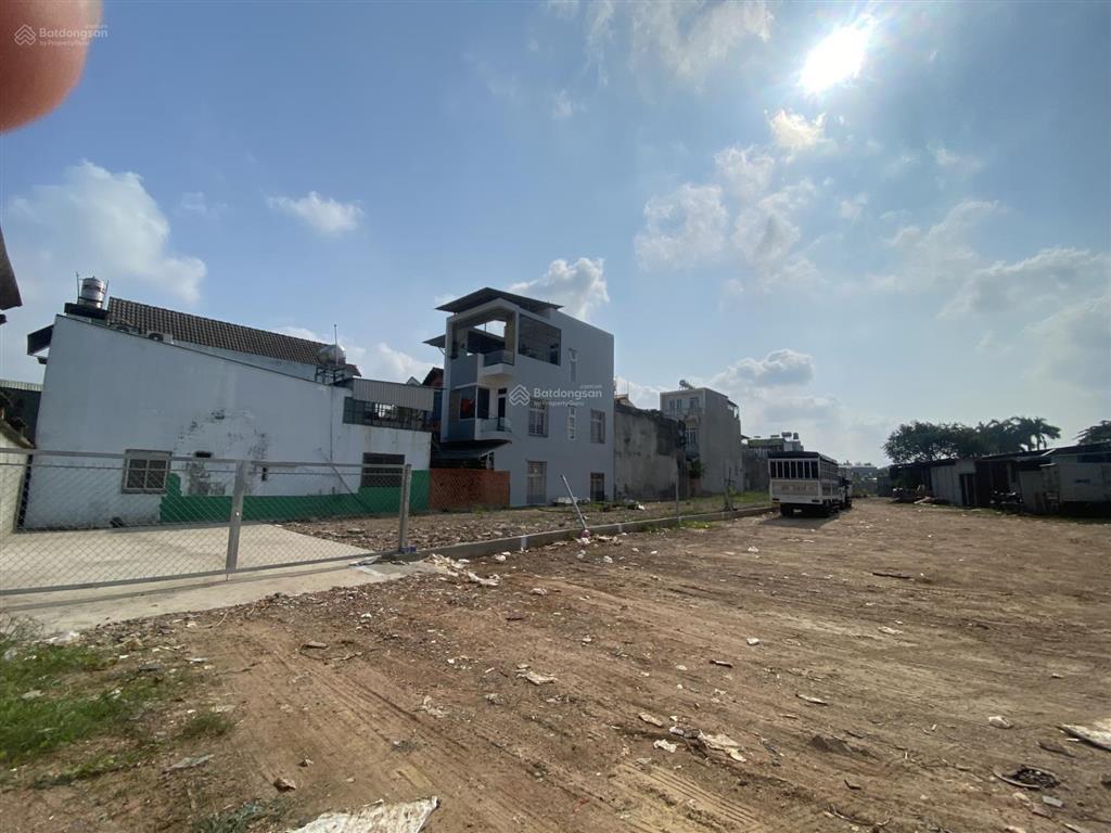 Bán lô đất ngay chợ, đường xe tải 777m² (10x77m) xây kho, căn hộ dịch vụ