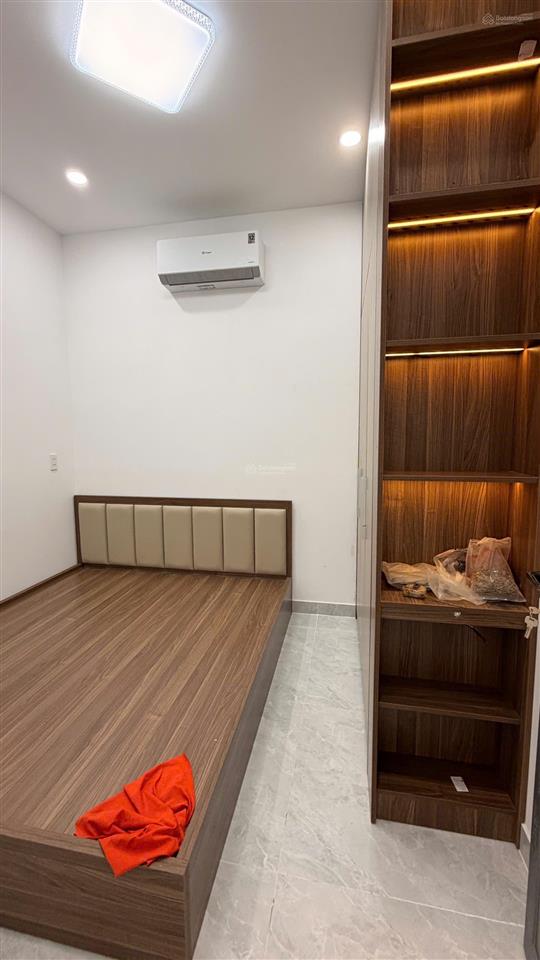 Bán căn nhà full nôi thất 97(5x19,5) tiện ích xung quanh đầy đủ , gần sông mát mẻ