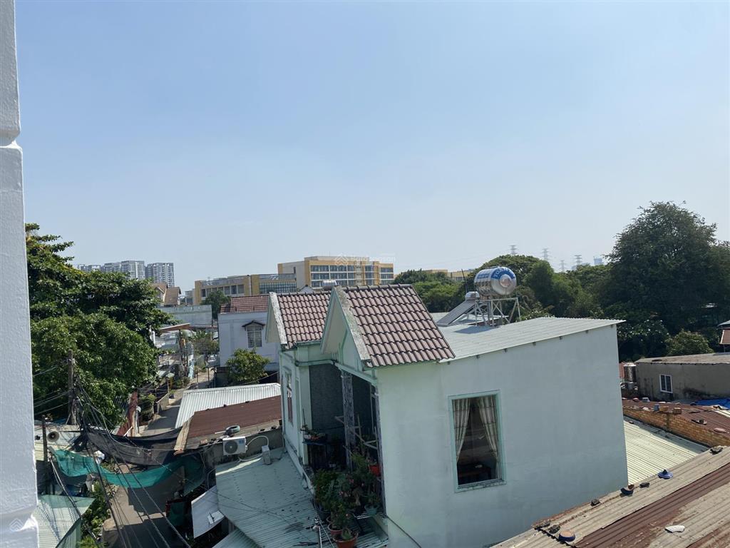 Nhà ngay trung tâm 3 lầu , mới ,ngay siêu thi lotel , bệnh viện , làm văn phòng , phòng khám
