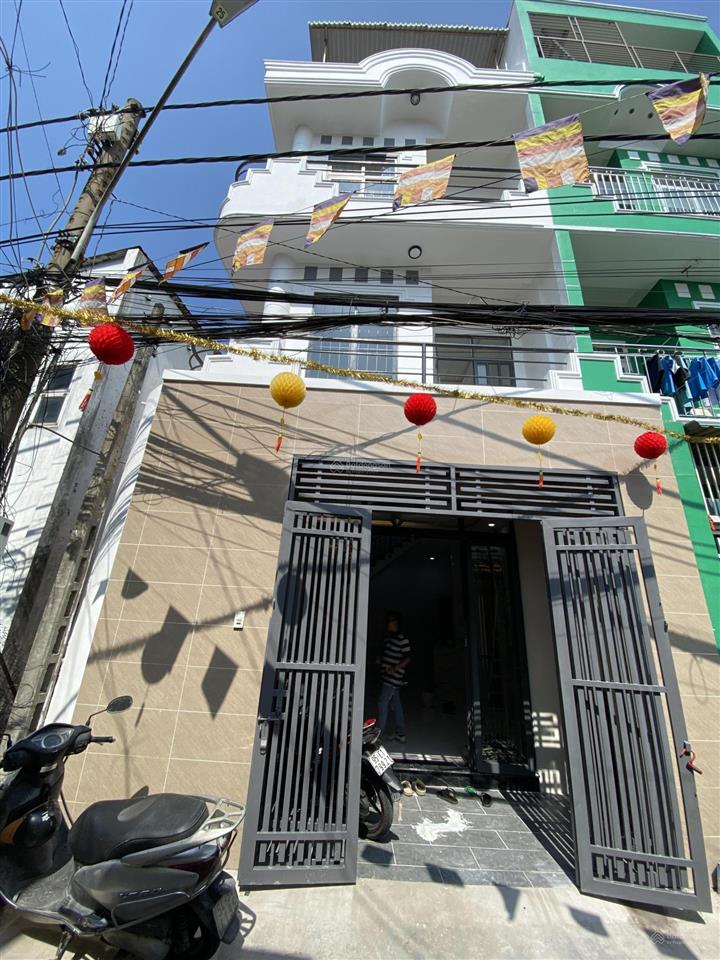 Nhà ngay trung tâm 3 lầu , mới ,ngay siêu thi lotel , bệnh viện , làm văn phòng , phòng khám