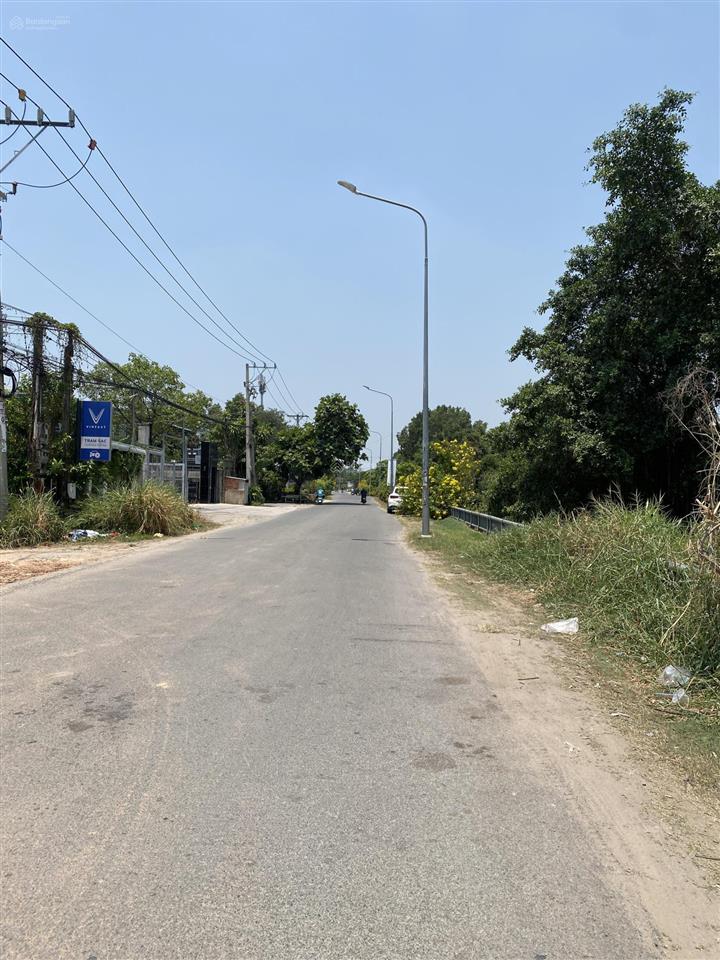Bán đất 74m(5x14,5) ngay công chào binh dương , bệnh viện hạnh phúc