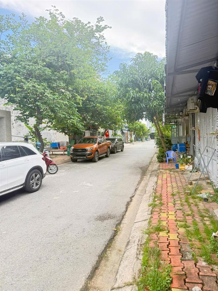 Bán nhà cấp 4 diện tích 138m(6x23) full thổ cư, đường 12m, đang cho thuê, dân cư hiện hữu