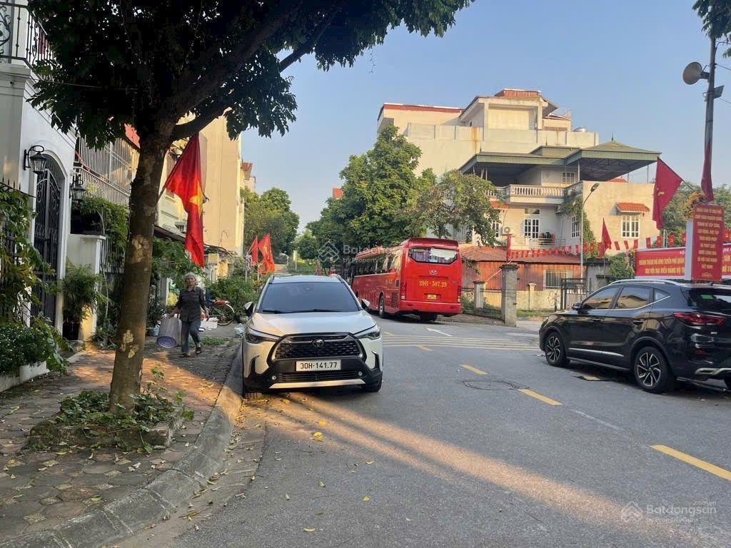 Đất kẻ tạnh,giang biên,dt75m.nhỉnh 1x tỷ.ôtô 7 chỗ vào tận nhà