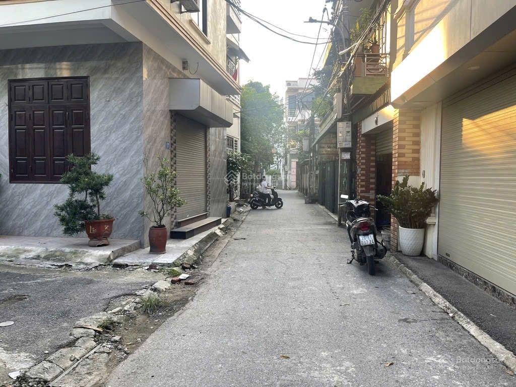 Đất kẻ tạnh,giang biên,dt75m.nhỉnh 1x tỷ.ôtô 7 chỗ vào tận nhà