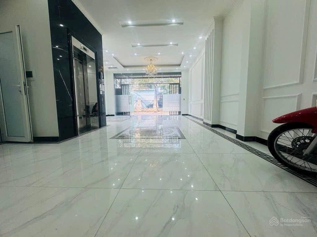 Bán nhà phúc lợi,ôtô tránh kinh doanh,vỉa hè rộng.dt75m.