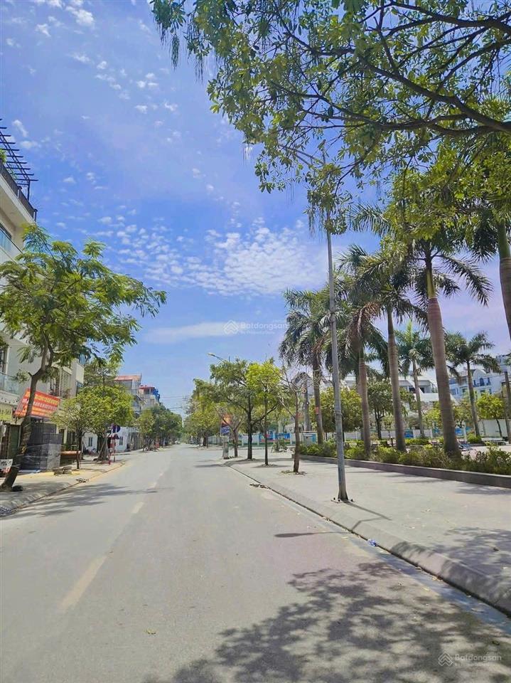 Bán đất tái định cư đặng vũ hỷ.long biên,diện tích 65m.vỉa hè rộng. ôtô tránh thông các hướng.