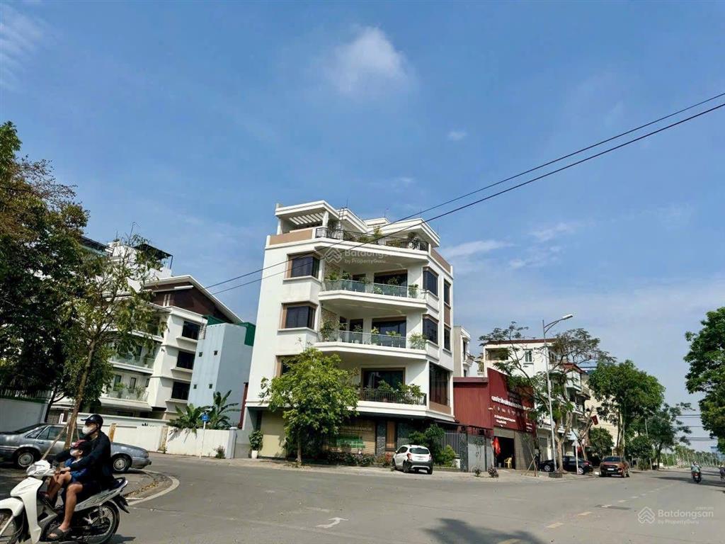 Bán đất tái định cư đặng vũ hỷ.long biên,diện tích 65m.vỉa hè rộng. ôtô tránh thông các hướng.