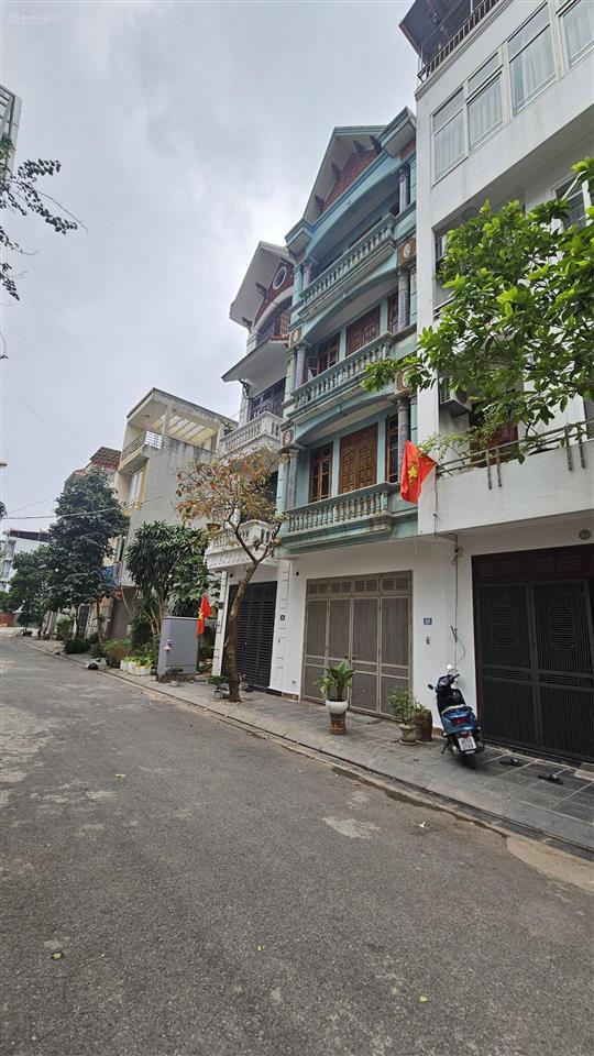 Bán nhà dân xây tái định cư thanh am,việt hưng.dt61m. hơn 14 tỷ