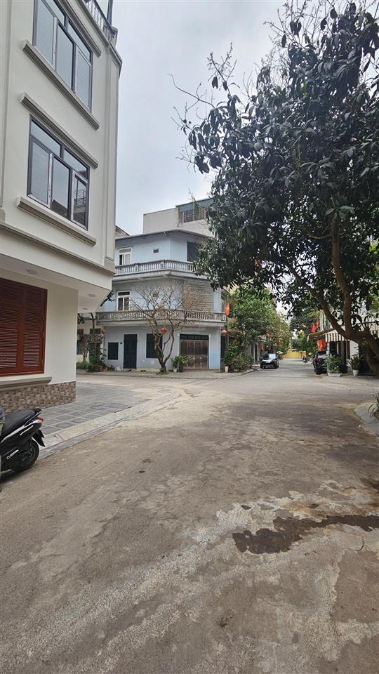 Bán nhà dân xây tái định cư thanh am,việt hưng.dt61m. hơn 14 tỷ