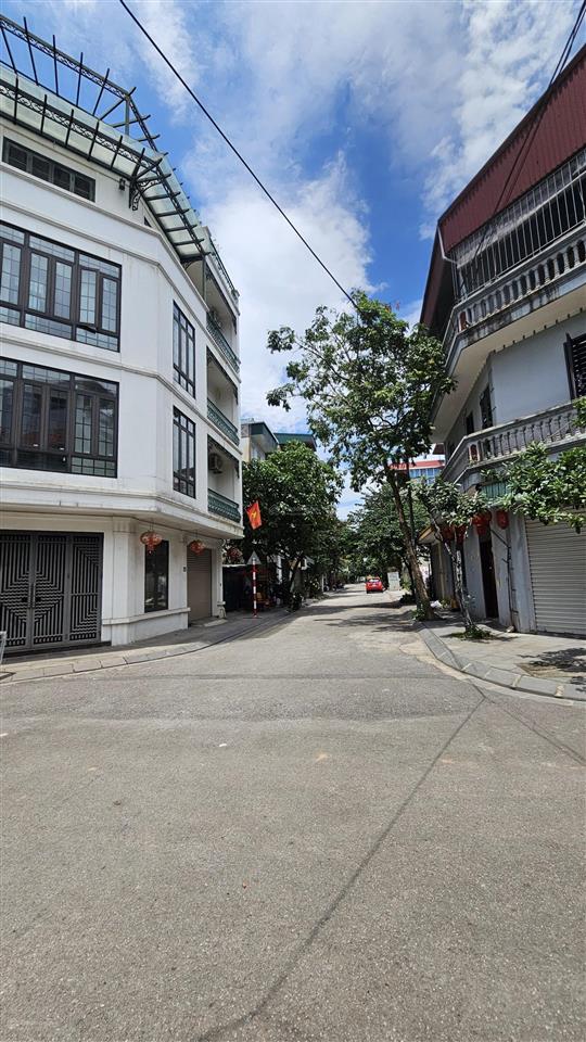 Đất tái định cư thanh am, thượng thanh, long biên, diện tích 50m2. vỉa hè, ôtô tránh, kinh doanh