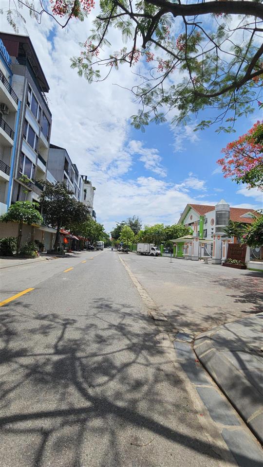 Đất tái định cư thanh am, thượng thanh, long biên, diện tích 50m2. vỉa hè, ôtô tránh, kinh doanh