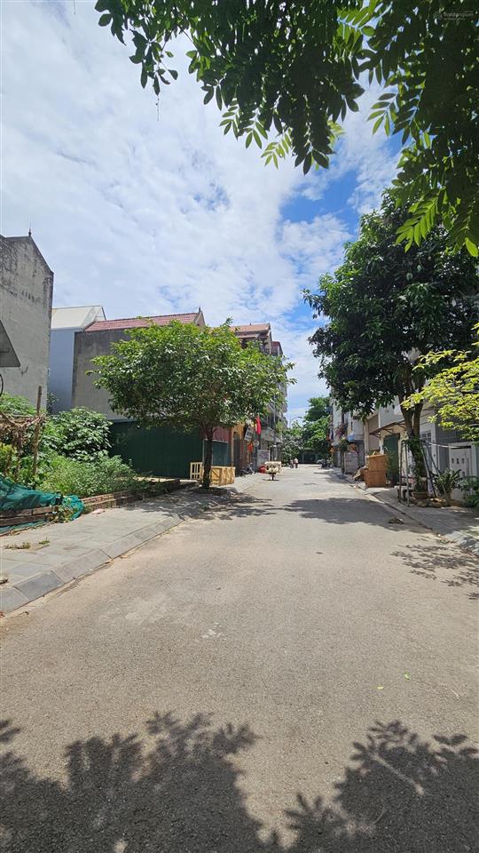 Đất tái định cư thanh am, thượng thanh, long biên, diện tích 50m2. vỉa hè, ôtô tránh, kinh doanh
