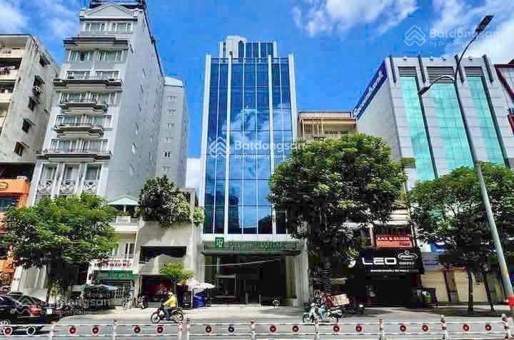 Bán nhà 2mt huỳnh văn bánh p.11 phú nhuận. dt 7.5x18m, 4 tầng, giá 39 tỷ, hđt 100tr/tháng