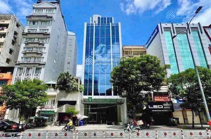 Bán nhà 2mt huỳnh văn bánh p.11 phú nhuận. dt 7.5x18m, 4 tầng, giá 39 tỷ, hđt 100tr/tháng