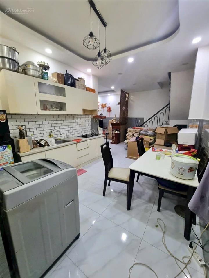Bán nhà hẻm lê văn sỹ, tặng full nội thất