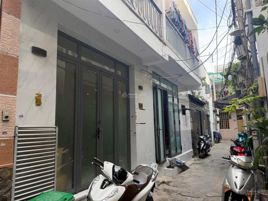 Bán nhà hẻm lê văn sỹ, tặng full nội thất
