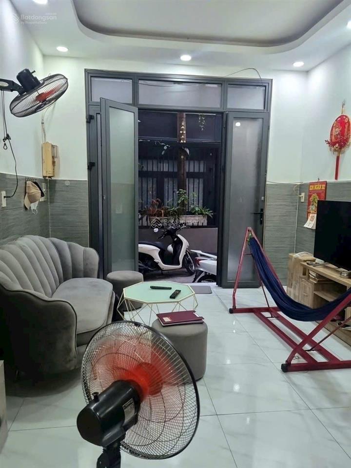 Bán nhà hẻm lê văn sỹ, tặng full nội thất
