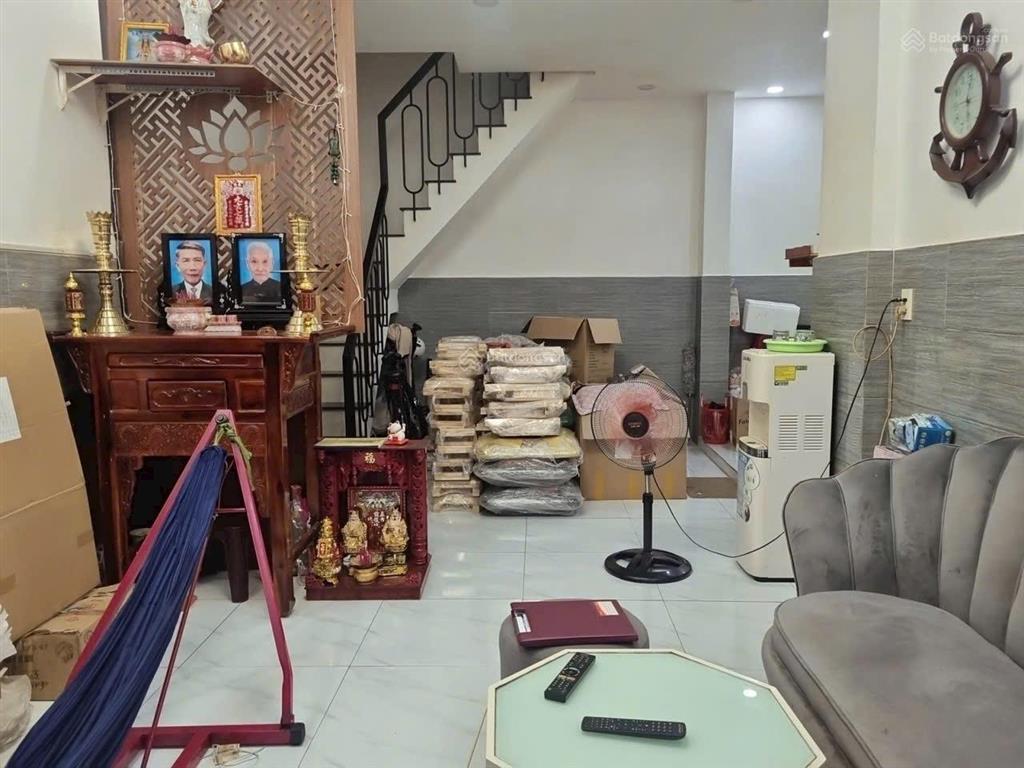 Bán nhà hẻm lê văn sỹ, tặng full nội thất