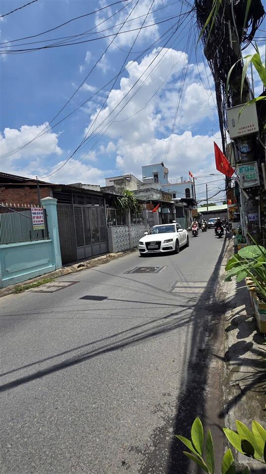 Giảm 2 tỷ nhà góc 2 mặt tiền đường 11, linh trung, 176.4m2