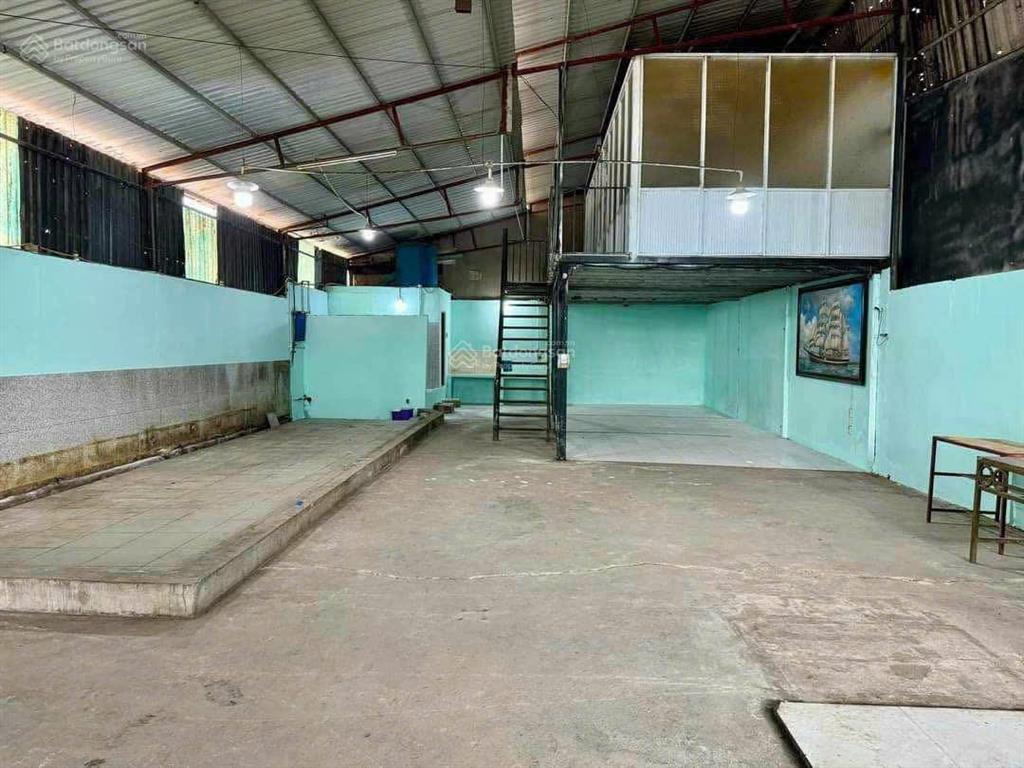 Xưởng 2 mặt tiền 13.5x25m 350m2 mặt tiền bờ kênh tl29  tl31