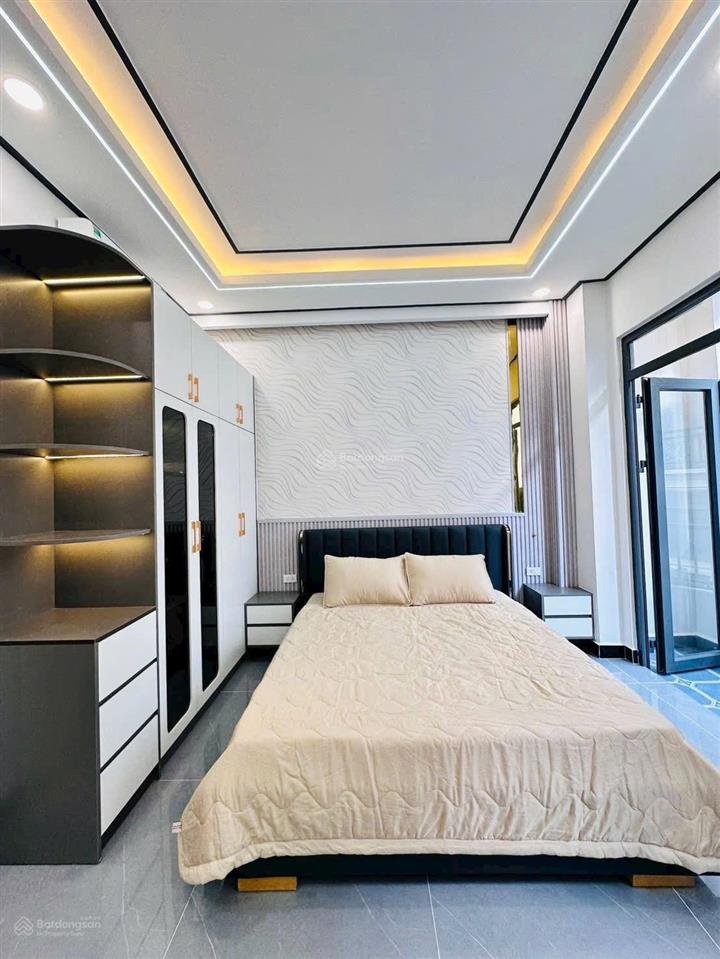 Nhà 3 lầu 5 phòng ngủ mới keng, khu điện âm, đồng bộ, sổ sẵn nhận nhà ở ngay.  0932 130 ***