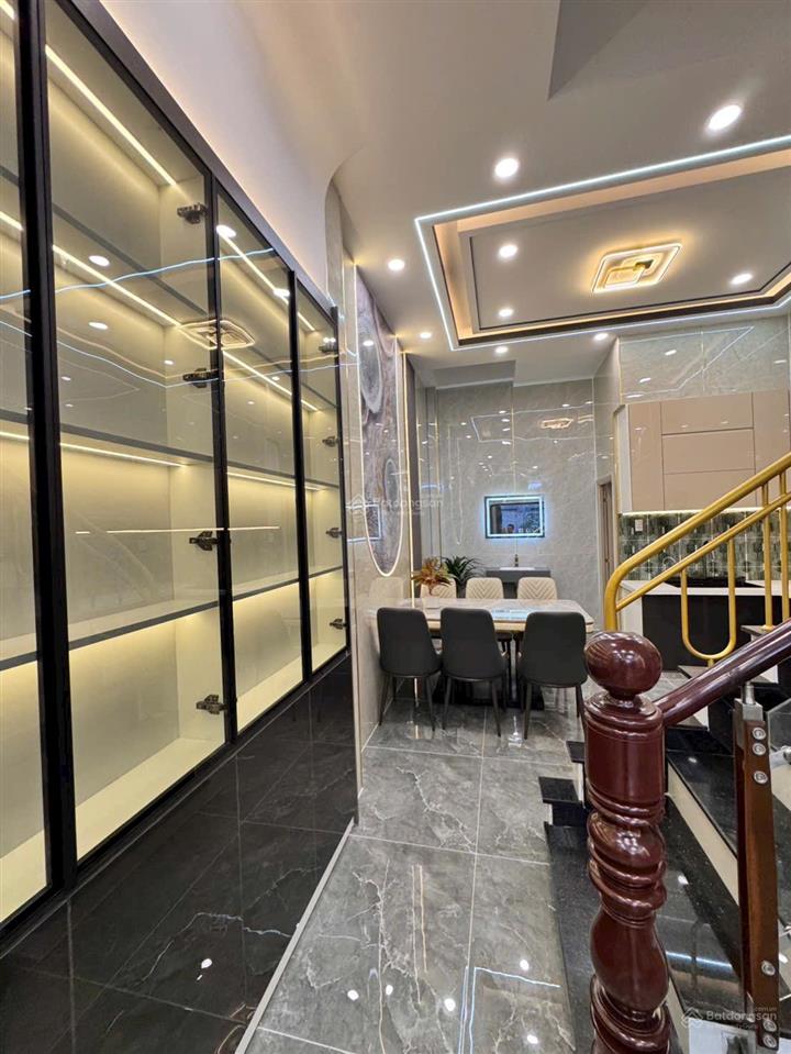 Nhà 3 lầu 5 phòng ngủ mới keng, khu điện âm, đồng bộ, sổ sẵn nhận nhà ở ngay.  0932 130 ***