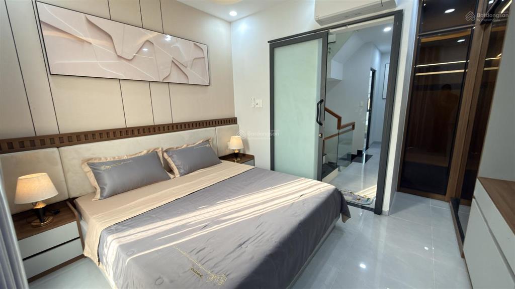 Giảm kịch sàn chỉ còn 5.7 tỷ nhà mới xây 3 lầu tl19
