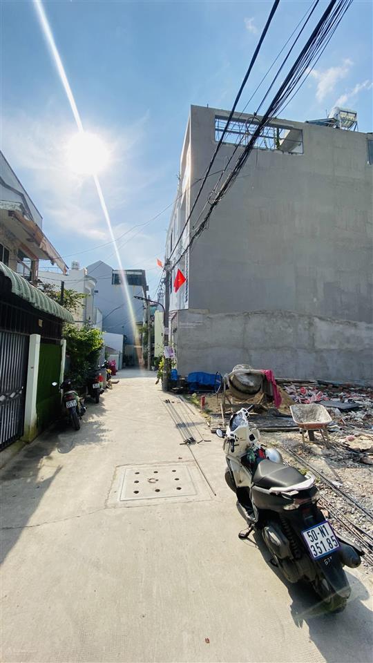 Đất 62.9m2 ngang 4.4m, sát chung cư happy one vạn xuân q12
