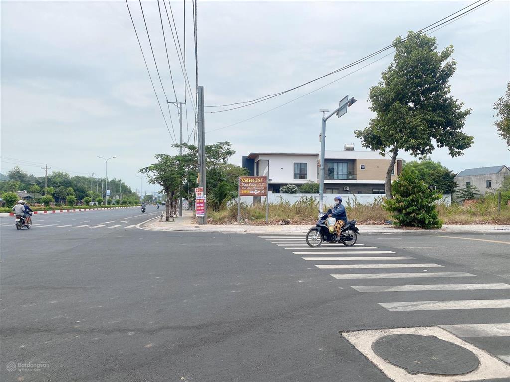 25 tỷ hàng hiếm lô góc 2 mặt tiền nguyễn tất thành cách biển long hải 1km
