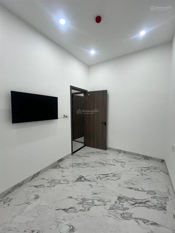 Bán đất tặng nhà 3 tầng kiệt ô tô hồ xuân hương, cách đường chính 20m, cách biển chỉ 500m.