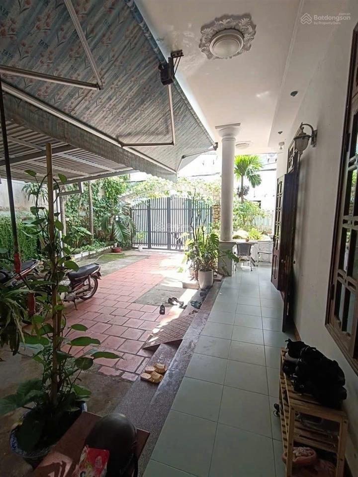 Bán đất tặng nhà 3 tầng kiệt ô tô hồ xuân hương, cách đường chính 20m, cách biển chỉ 500m.