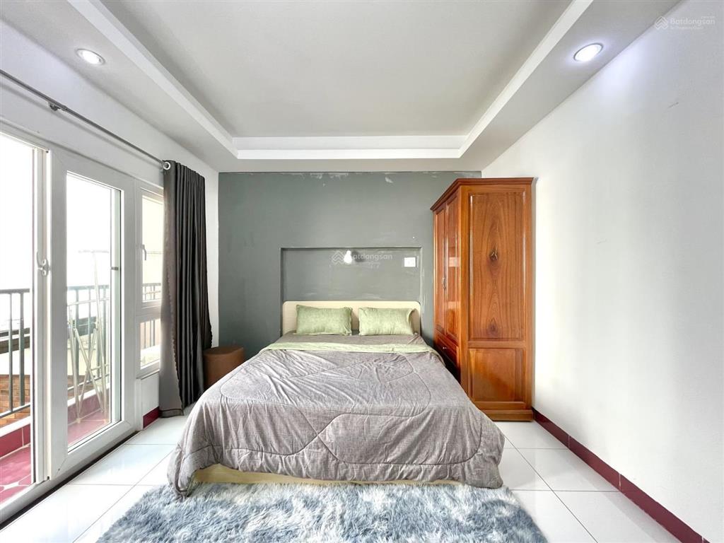 Căn hộ 2 phòng ngủ, ban công, máy giặt riêng ngay khu nhà giàu, ô tô tận nơi