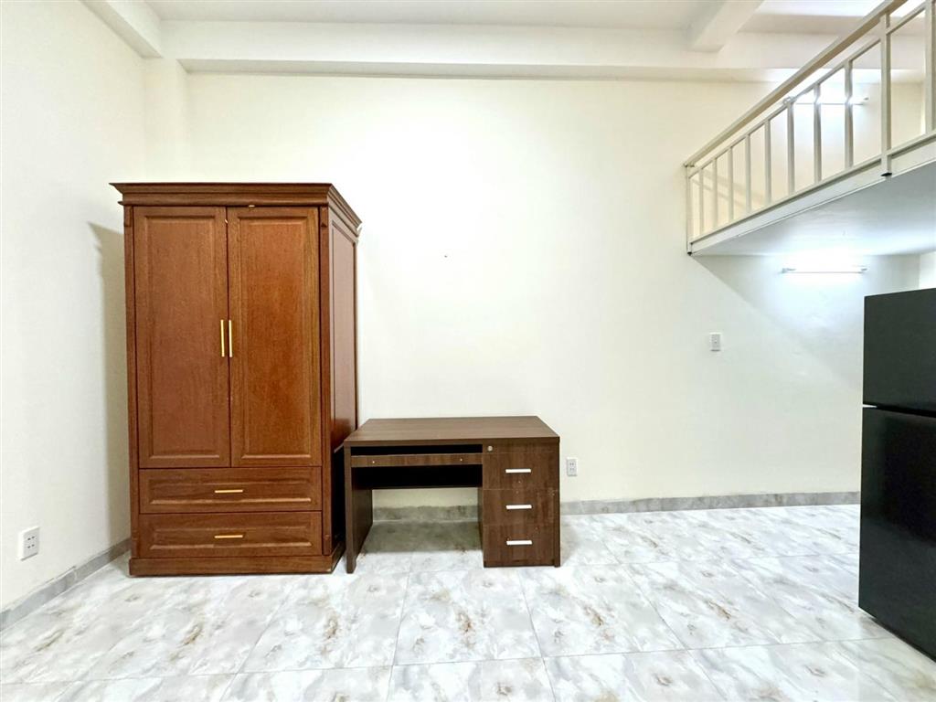 Duplex full nội thất, nhà mới xây ngay ngã tư bảy hiền
