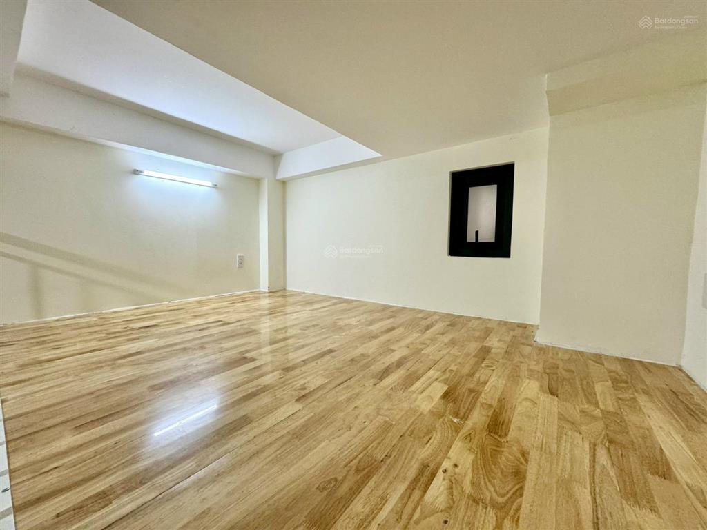 Duplex full nội thất, nhà mới xây ngay ngã tư bảy hiền
