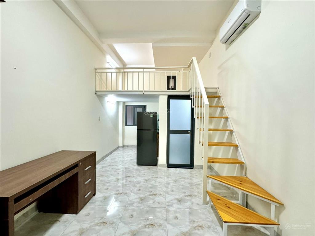 Duplex full nội thất, nhà mới xây ngay ngã tư bảy hiền